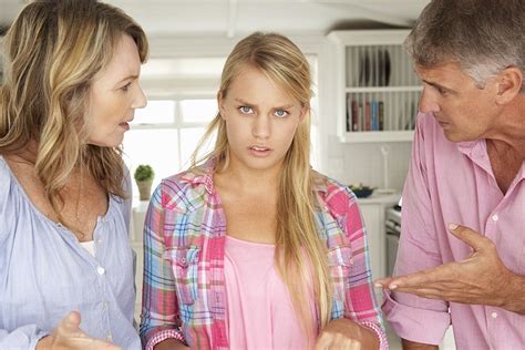 How to handle your teenage daughter dating